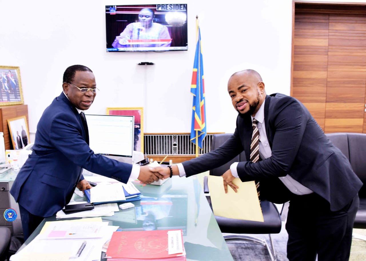 f5b25801-d63b-4e36-b293-916d6554d776